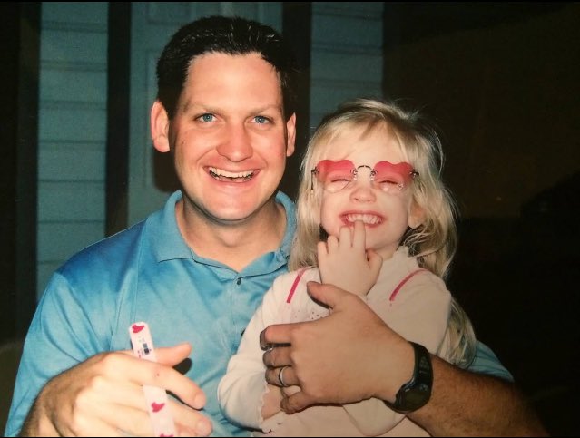 cammmlawrence's tweet photo. happy 46th walt 💞🎈 https://t.co/hADIAybGJJ