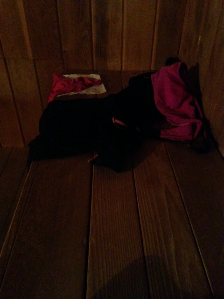 emilylbain_'s tweet photo. YES, that IS sweaty underwear in the sauna @NYSC Springfield, violating health standards I'm sure.. amiright? 😲😡 https://t.co/9d74Rof3X3