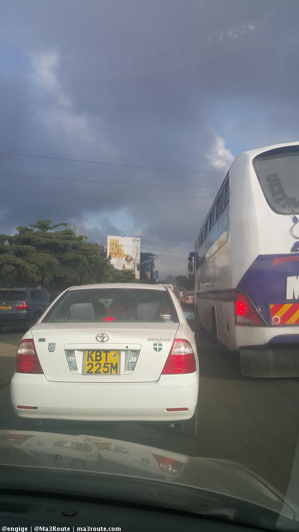 a3Route's tweet photo. 07:38 Snail pace towards Nyayo Roundabout #mroad https://t.co/aNxLwkRqBT via @engige