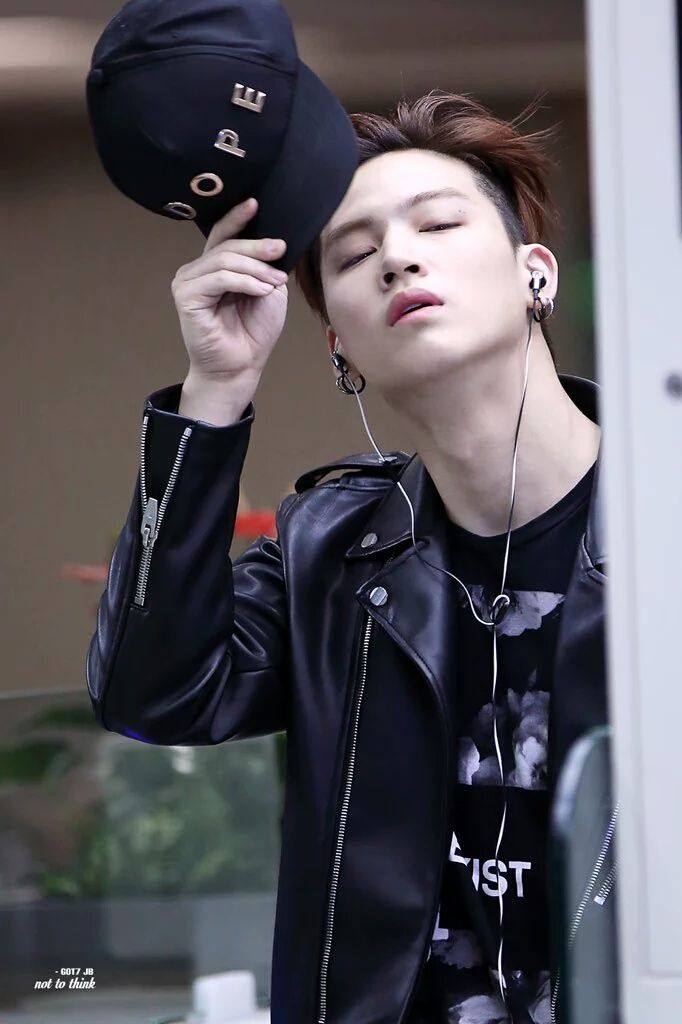 CV1sNHNUYAAa4lg.jpg:large