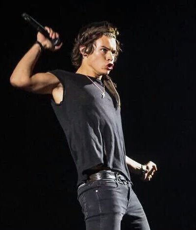 thishwiththisl's tweet photo. this Harry with this Louis https://t.co/IQIlWJDl6D