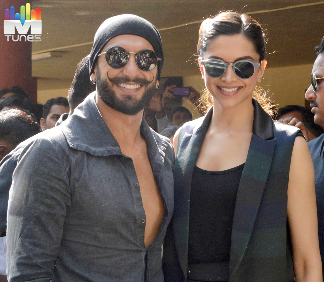 BflixM_'s tweet photo. The Dazzling Baijrao and Mastani spotted at an event. @RanveerOfficial @deepikapadukone @MTunesHD #bajiraomastani https://t.co/MJgv6UUMtg