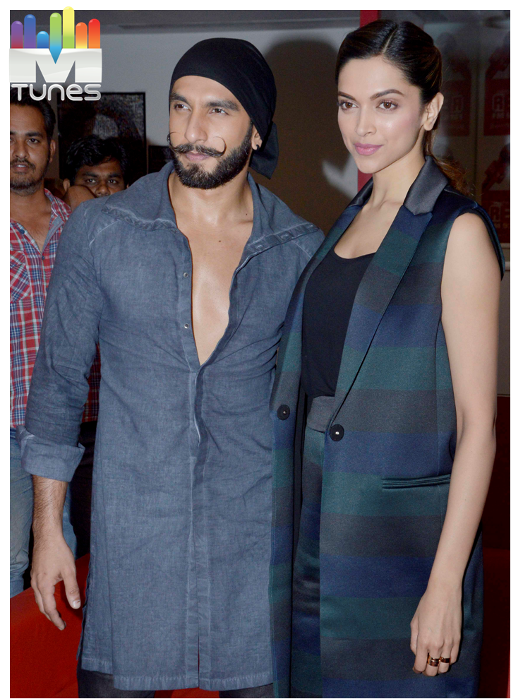 BflixM_'s tweet photo. The Dazzling Baijrao and Mastani spotted at an event. @RanveerOfficial @deepikapadukone @MTunesHD #bajiraomastani https://t.co/MJgv6UUMtg