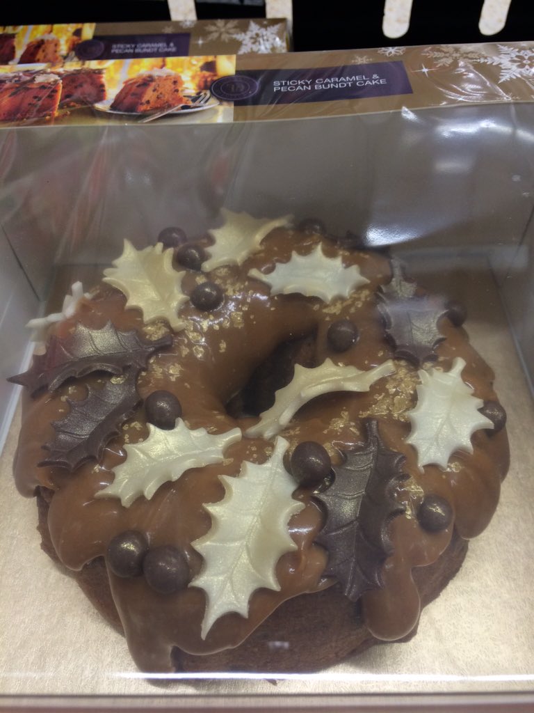 scotthendry4's tweet photo. Taste the difference cakes, perfect as a centre piece this Christmas ๐ @sainsburys #darnley #whichonetopick #caramel https://t.co/Zr73EpG2GY