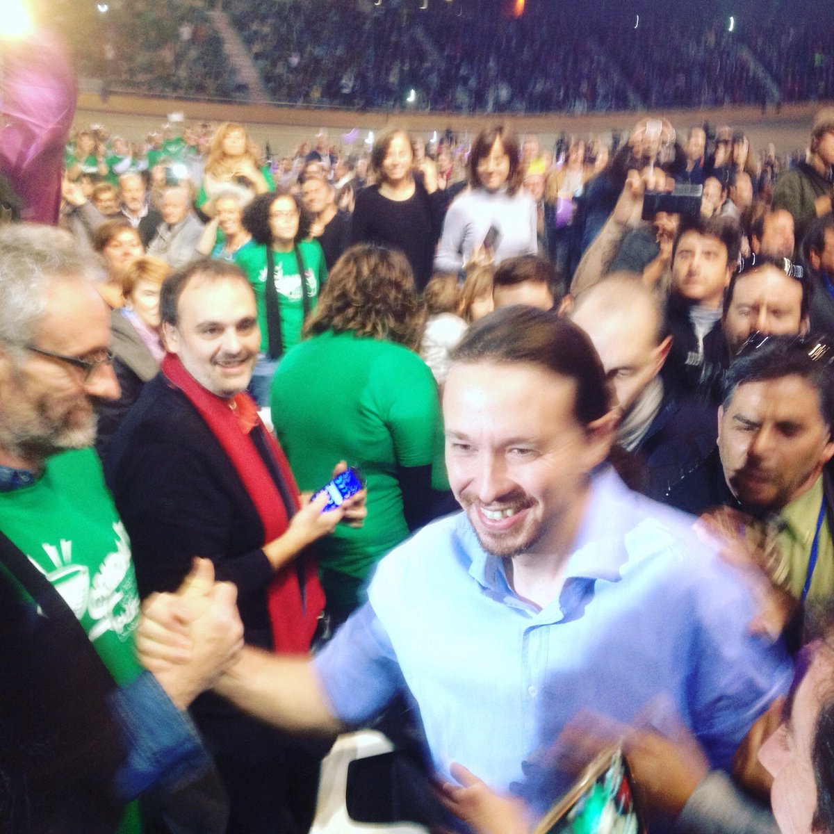 Podem Palma Arxiduc (@podemarxiduc) on Twitter photo Gran foto de @Pablo_Iglesias_ feta pel company <a href="/GranAmant/">Gerard Armengol</a> al #PalmaArena #6dContigoBalears #Remontada Gran foto de @Pablo_Iglesias_ feta pel company <a href="/GranAmant/">Gerard Armengol</a> al #PalmaArena #6dContigoBalears #Remontada