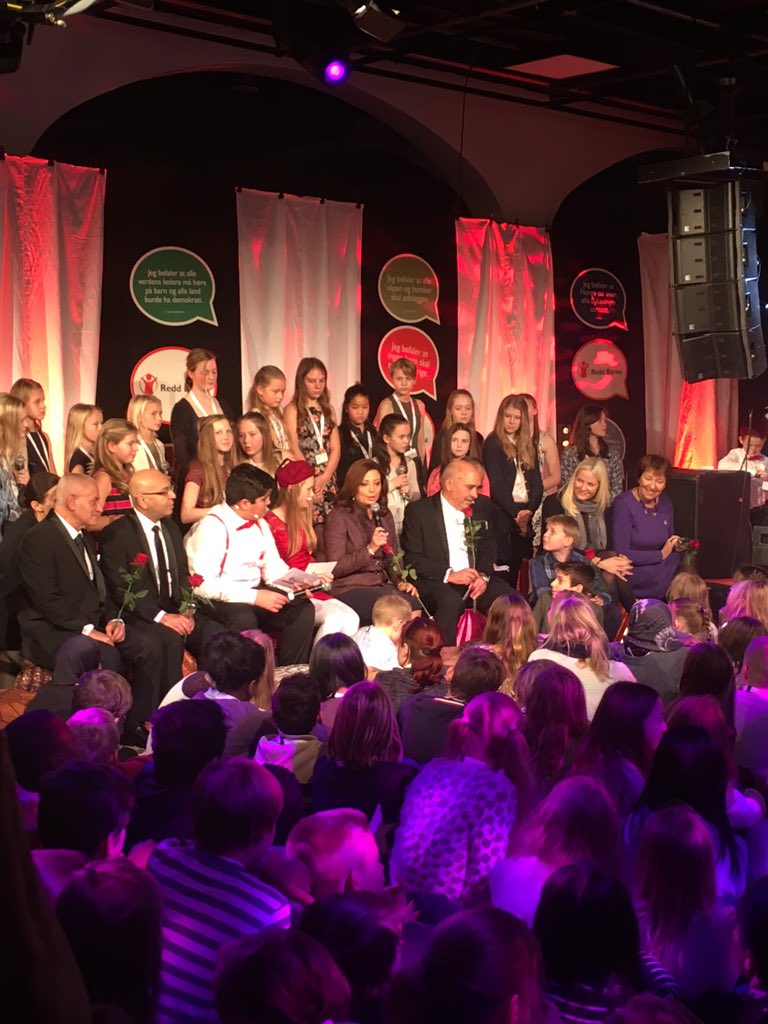 NobelPeaceOslo's tweet photo. #Nobelsfredsprisvinner2015 blir feiret av masse barn og H.K.H Mette-Marit på @ReddBarna #fredsprisfest https://t.co/lR9mRCK8xM