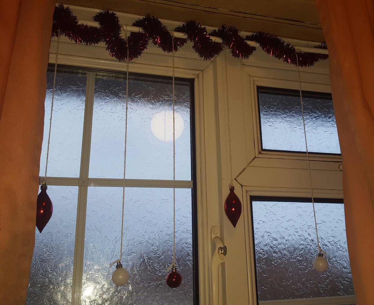 kazzerd73's tweet image. @NTSouthWest  #NThandmadechristmas i made this decoration for the bathroom in my home :o)