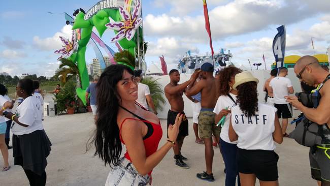 modeloscams's tweet photo. MUSCLE BEACH MIAMI #WITHEPARTY CLICK AQUI https://t.co/lhz6PxdTmo @suhaila_hard https://t.co/nqG0WK6bj7