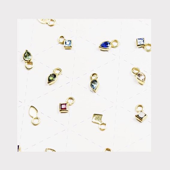 tomfooleryLDN's tweet photo. #RG from @metierbytf #pickyourplaques #birthstones #interchangeable #Stella - buy here - https://t.co/M289Me1AKW https://t.co/nr3pi0KXt1