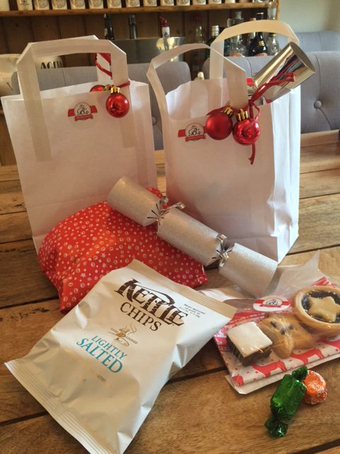 #Notts #Derby check out our #Festivelunchbags delivered to you for lunch!