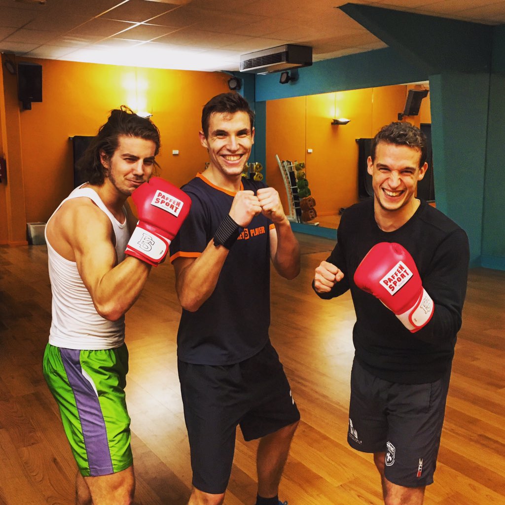 Boxe 👊🏻 with <a href="/WatDucksDH/">WatDucks Hockey Team</a>  #boxe #mywadu