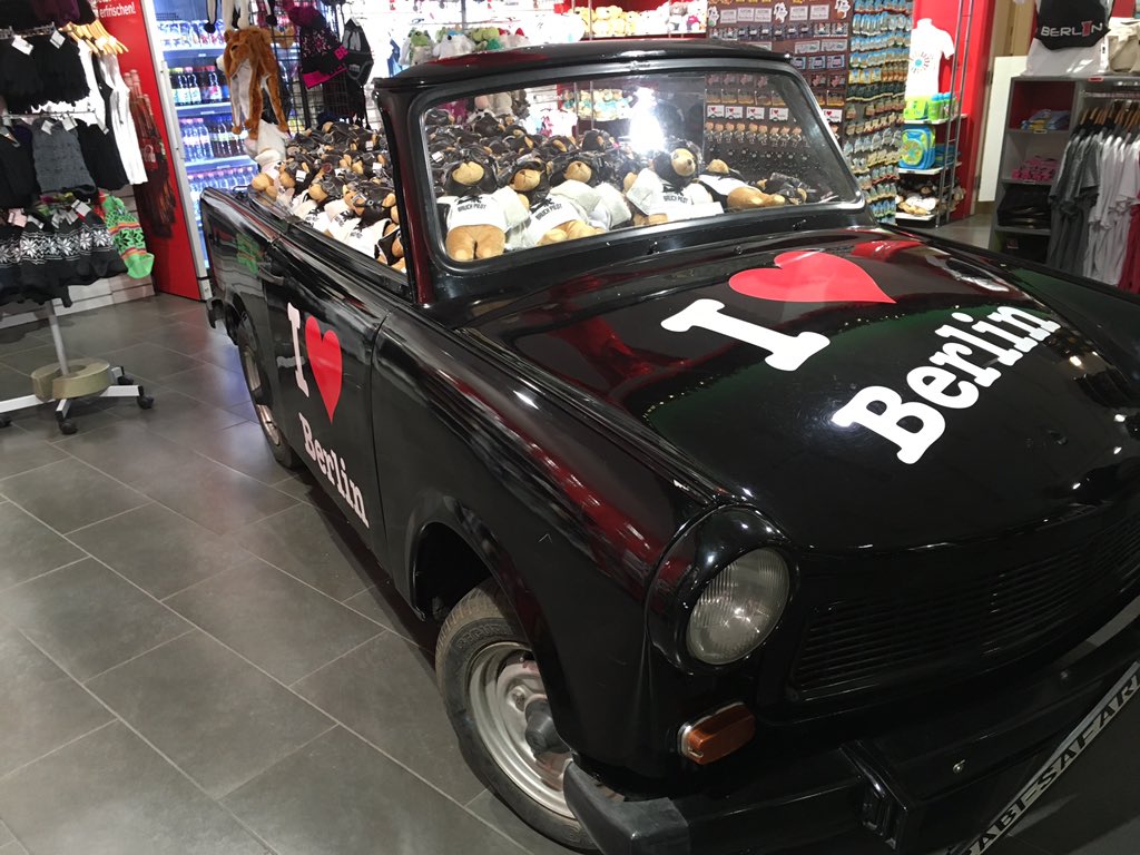 DrKotobuki's tweet photo. Berlin itasha #AdventuresInGermany https://t.co/eyOmamc9yZ