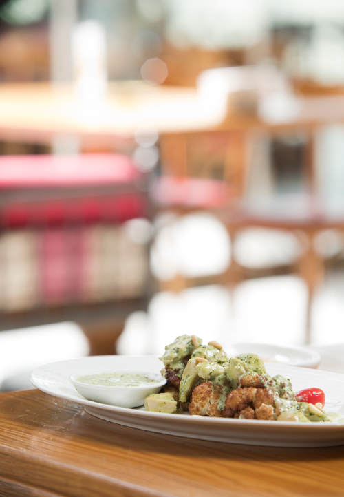 AhwakCafe's tweet photo. This isn’t any #ChickenBasil, it's one with #Ahwak's twist! Hurry up and give it a try. https://t.co/OcfTZ0pMfB
