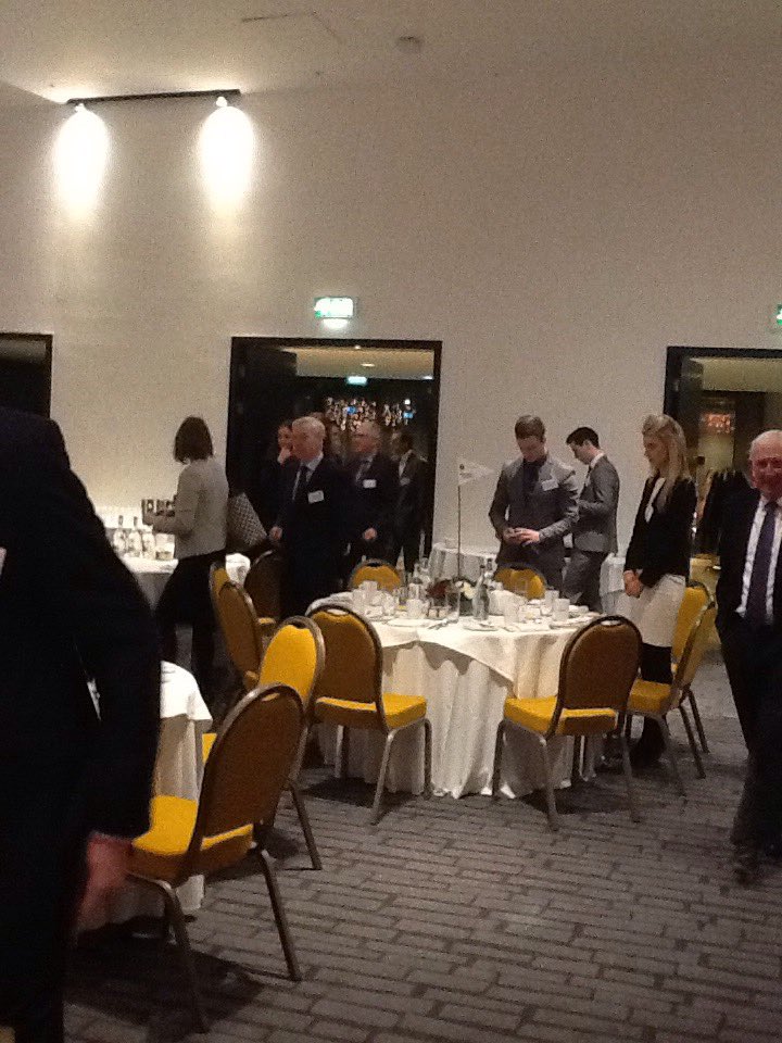 MDP_IE's tweet photo. Crowds are pouring in to hear Paul McGinley speak #OnParWithPaul https://t.co/iJTWlcLDOa