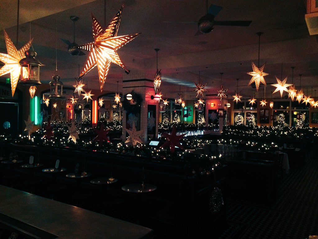 SarahHollenbeck's tweet photo. We are live on #WTSP inside @CassisAB this morning taking about #RestaurantWeekend @stpetefl https://t.co/tzUrqAfLJp