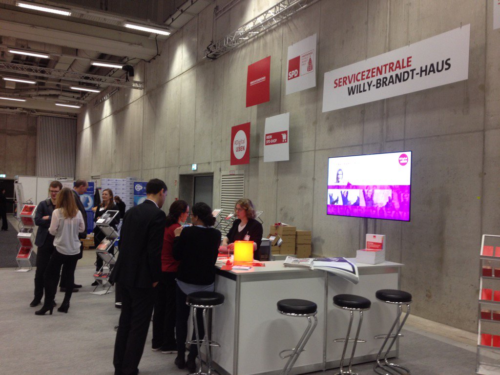 RSpoenemann's tweet photo. Jetzt am Glücksrad drehen und gewinnen! #wbhstand #bpt15 #spdbpt https://t.co/IJdKvIfVnv