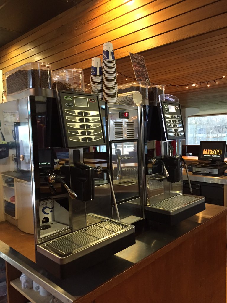 vmhbsc's tweet image. Grote, snelle bonenmachines @hbscraeyenhout (van @Quaffee)