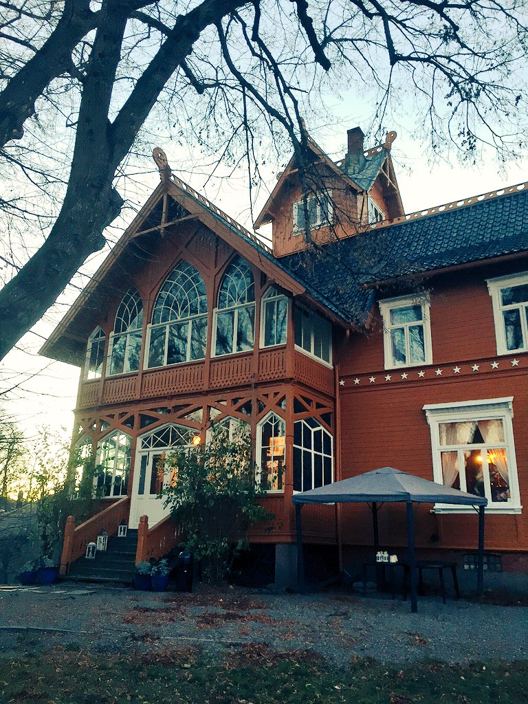 sarahmcseveny's tweet photo. Gleder meg til @KNreise s avslutningsfest! Blir stas å samle så mange #digitalculture entusiaster på #villalilleborg https://t.co/VQ7CBZ1h3T