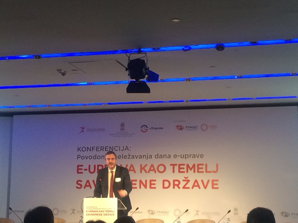 Privredna komora SRB tweet media