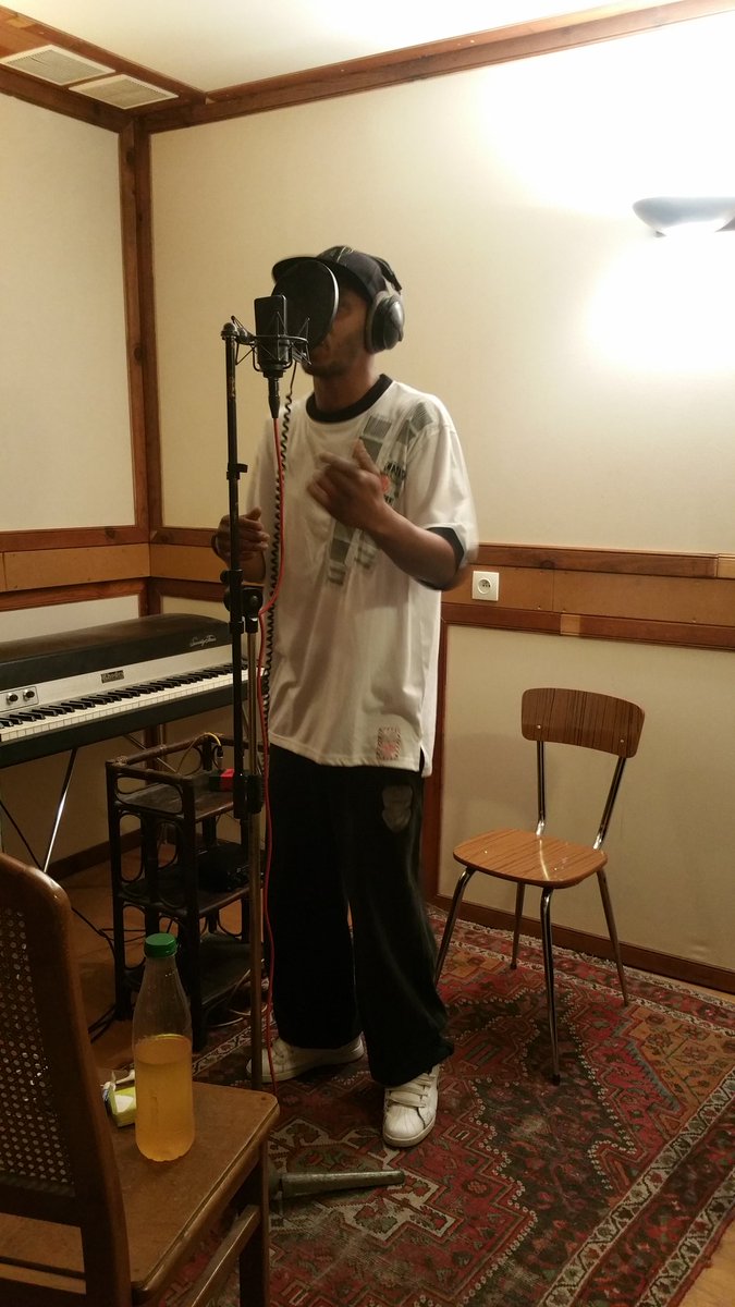 MadrasOriginOff's tweet image. J-j au studio pour l'enregistrement de mon #EP #Nouveauprojet #MbAgency #AuStudio #CaBosseDur