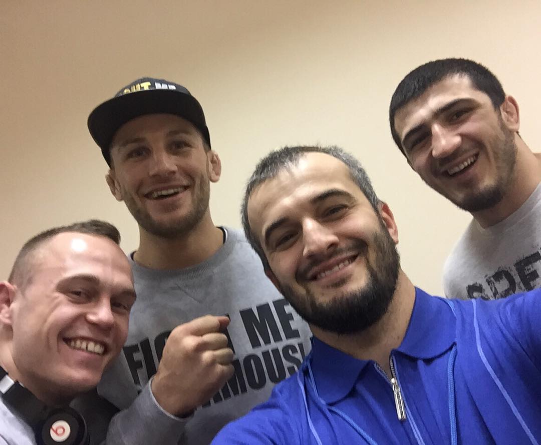 M1GlobalNews's tweet photo. #AlexMakhno, @StephanPuetz, Hadji Karaev and #RamazanEmeev at #M1Challenge63 #selfie. https://t.co/CM8RtDPMar #MMA https://t.co/Ex1ZFplAub