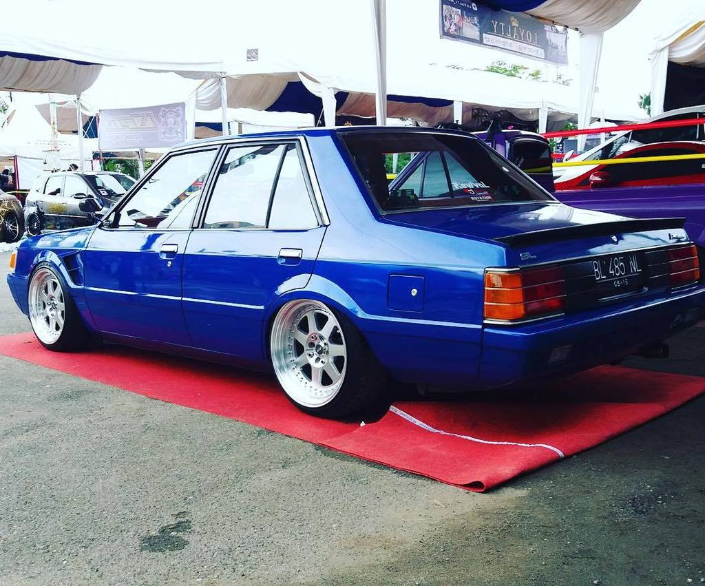 polkjunkcars's tweet photo. RT oldcar_photo #mitsubishi #lancersl #sigiringgiring #oldcar by fajarr_ns https://t.co/XN9z9hWiqX