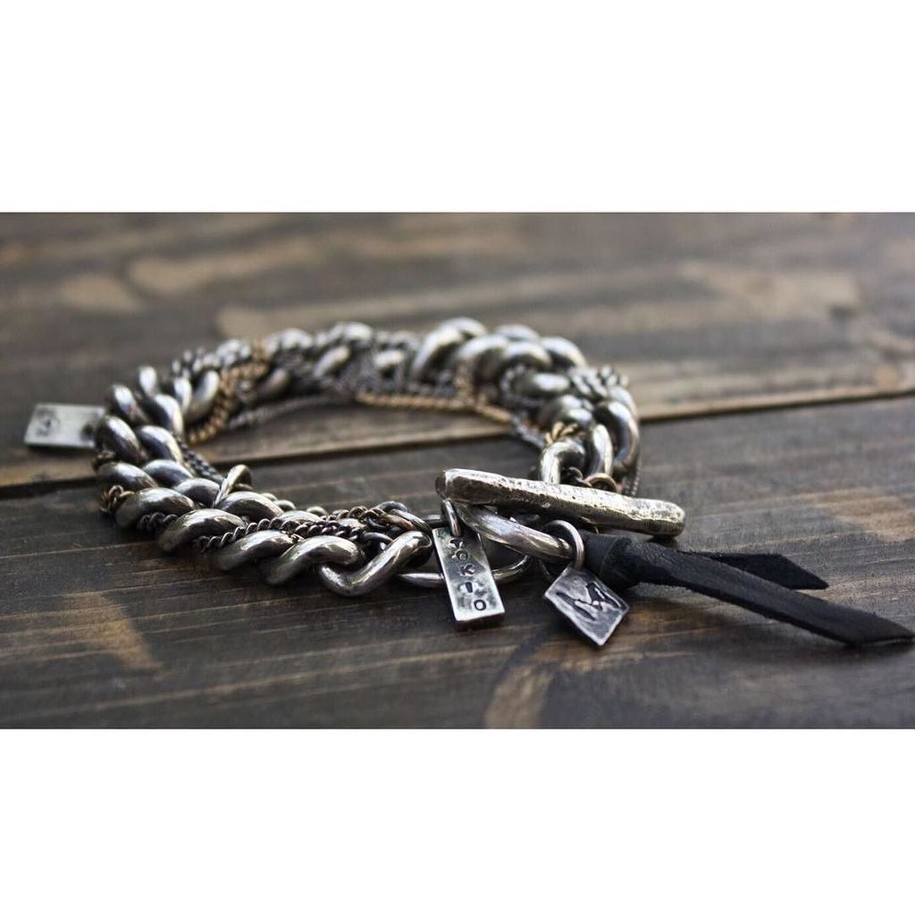 CV2zhxuWcAAKKGf.jpg:large (1024×1024)