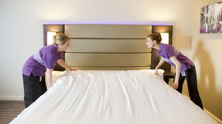Premier Inn reports total sales growth of 11.9%, with like for like sales up 4.9%: bit.ly/1RbtpU9
