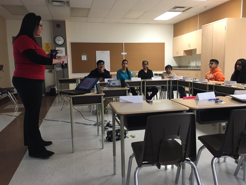 _PhilYoung's tweet photo. Getting their energy going @RedCrossTalk @vivaciousv77 @ClimatePeel @PeelSchools @CountrysidePDSB #bthyf https://t.co/oCgRUAbXzI