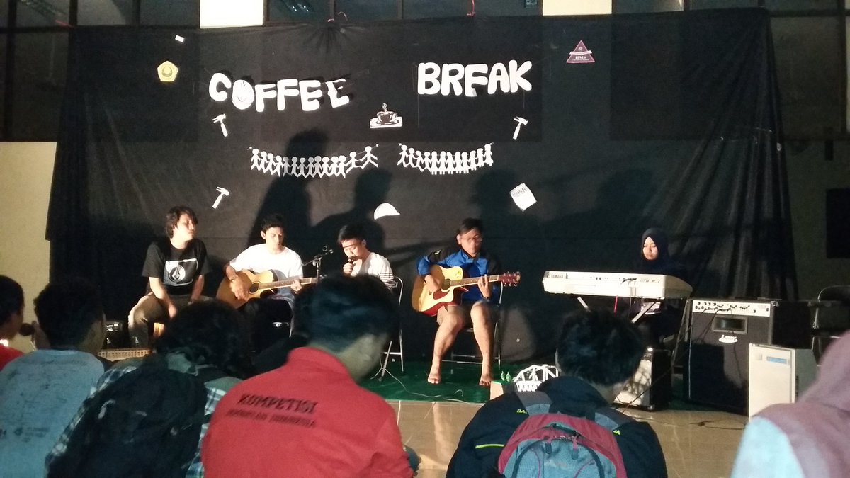 kehangatan kekeluargaan teknik sipil, ditemani hangatnya kopi #coffeebreak#tekniksipilunej#unejhits