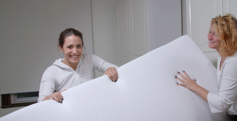 fleepbed's tweet photo. Avec #FleepBed, acheter un matelas n'a jamais été aussi facile! La preuve avec @CamilleDg : https://t.co/dY1RDkoO8t https://t.co/fNo3LZB7ug