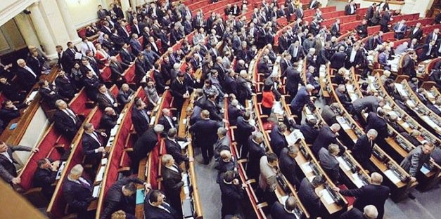 yurasokal's tweet photo. Байден назвав корупцію раковой "пухлиною" в України. Пухлина аплодувала йому стоячи https://t.co/6GYhy9gGwL