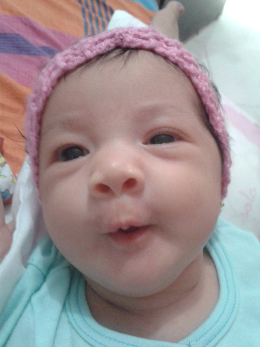 yespa24's tweet photo. Haciendo pucheros mi hija hermosa https://t.co/Y1dY7ptFch