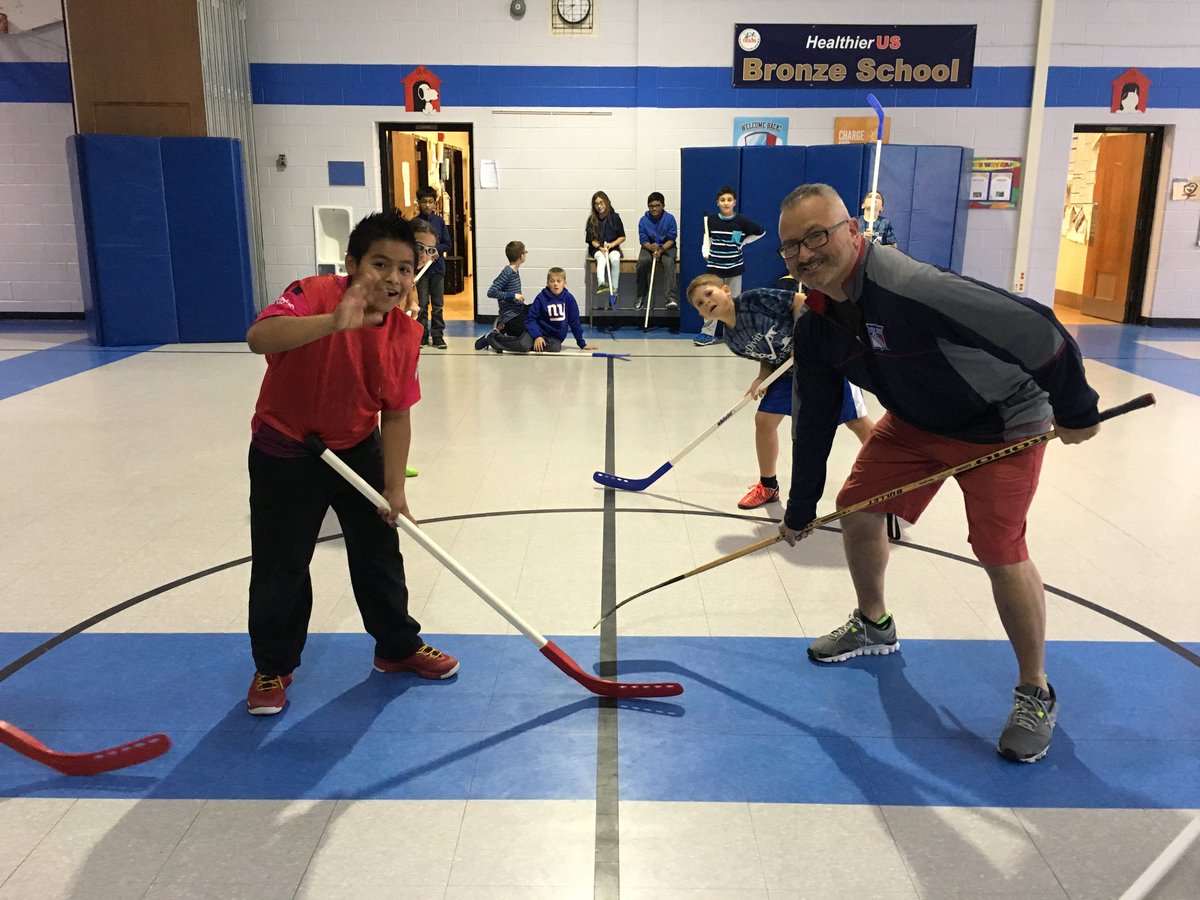 McDivitt_School's tweet photo. Mr. Shapiro and the Hockey club welcome Mr.  Cittadino, Mr. Andrews, &amp; Mr.  Walsh https://t.co/a5Lqv1AVJo