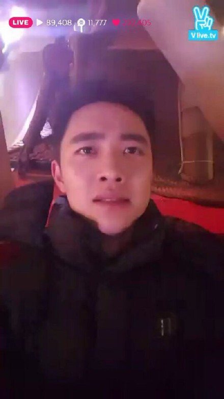 kimkaaaaaa_ppl's tweet photo. ขอขำหน่อยเหอะ 5555555 อะไรพี่โด้แกจะตลกขนาดนี้ โอ้ยยยยย นิสัยขรึมๆพี่ไปไหนหมด หมดกัน 😂😂😂
#KYUNGSOO #EXOCOMEBACK https://t.co/A2DQLrsELF