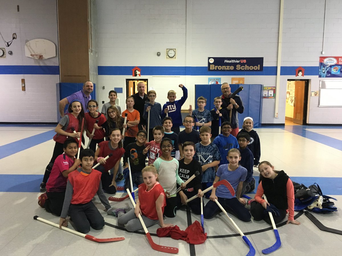 Mr. Shapiro and the Hockey Cubs welcomes Mr. Cittadino, Mr. Andrews, &amp; Mr. Walsh.@OBSupCittadino