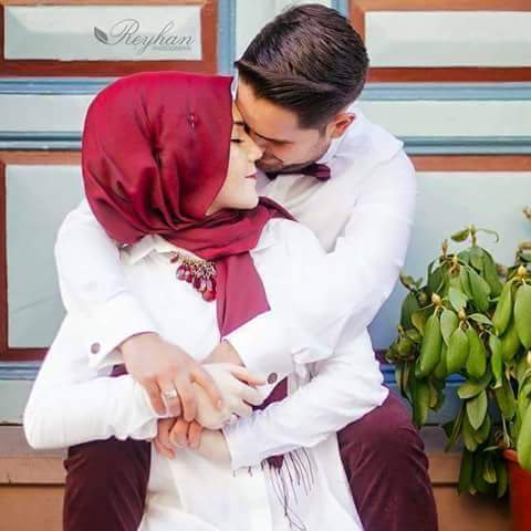 جريده الگلب وعيونك طبعها
وتره الطيبين متبدل طبعها
على خدودك بعد شفتي طبعها
وعلى خصرك ختم مختومه اديه
♡♥البرنس وگطع♡♥