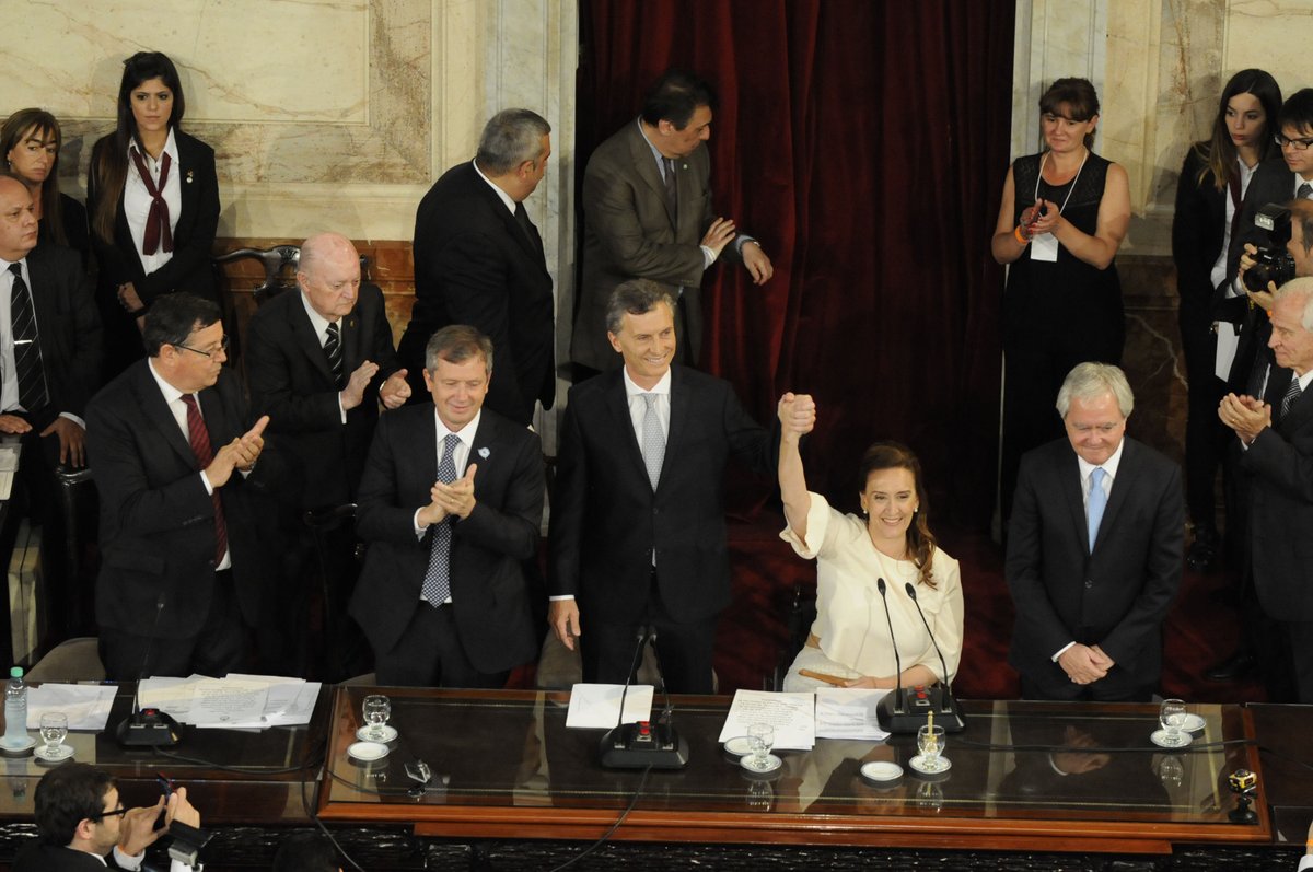 mauriciomacri's tweet photo. Quiero ser el presidente del trabajo, de las soluciones, de una Argentina unida. #LlegóElCambio https://t.co/M3mb8YKP69