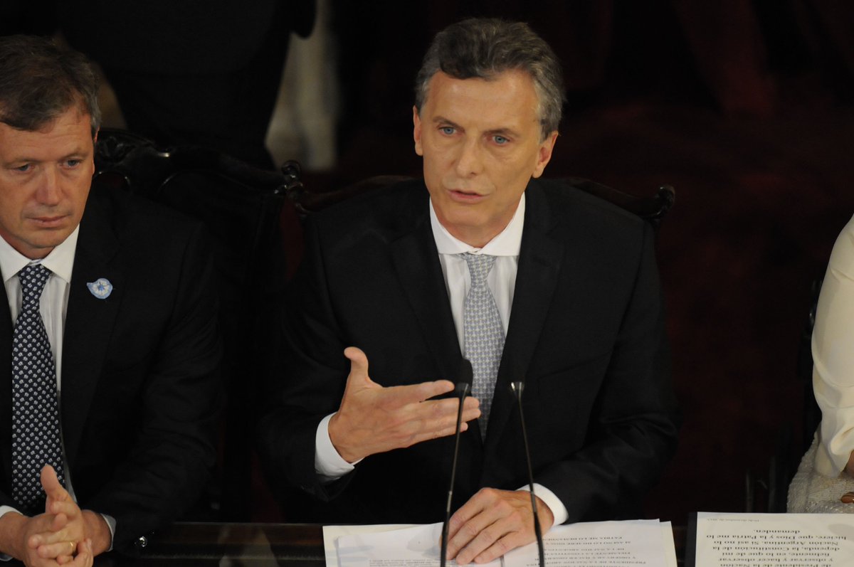 mauriciomacri's tweet photo. Vamos a cuidar los trabajos que hoy existen, pero sobre todo a producir una transformación para que se multipliquen. https://t.co/EhxjHZKdEd