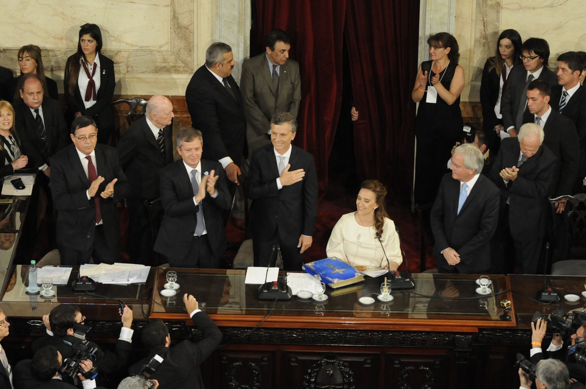 mauriciomacri's tweet photo. Otro pilar importante de nuestro gobierno será liderar una revolución en la educación pública. #LlegóElCambio https://t.co/MPSw9K48LC