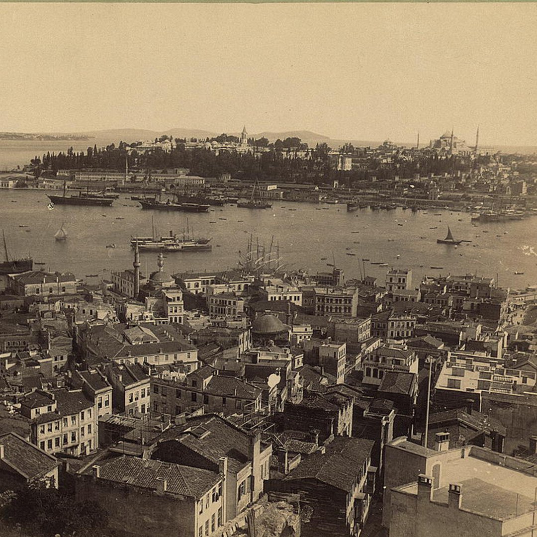 It's #throwbackthursday !!
If you were visiting #istanbul in 1880's you'd be seeing this.