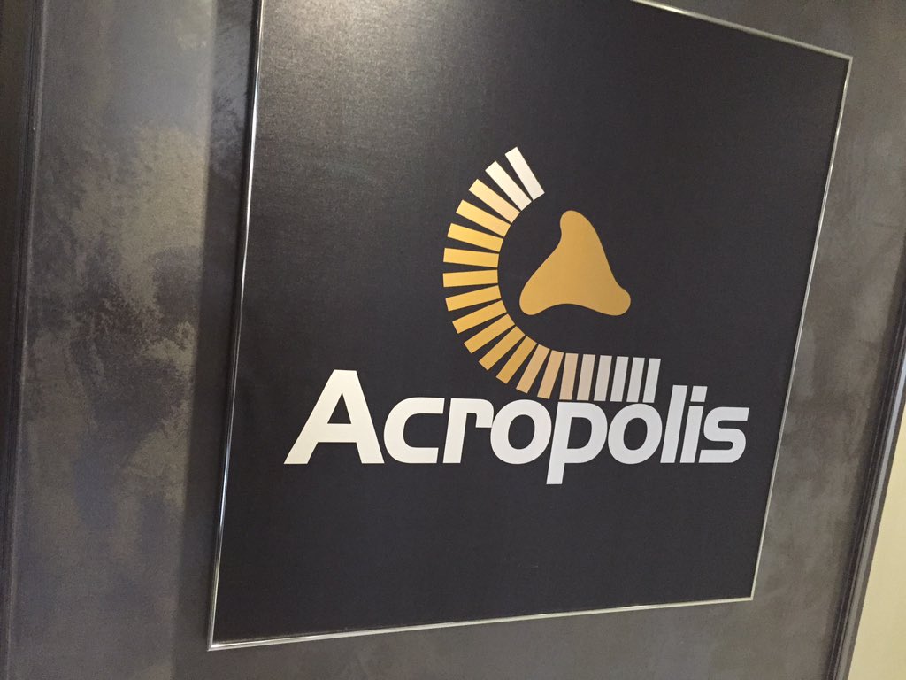 ChamyChr's tweet image. .@Mitel_FR invités par MM. David et Laporte @Foliateam pour visiter les datacenter d'@AcropolisTel C/@patbrillard