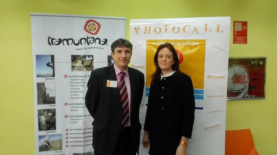 3EncuentroTurUA's tweet photo. Directora del Hotel Meliá Alicante Isabel González y al Gerente de APHA Vicente Marhuenda.
¡BIENVENIDOS! https://t.co/W7Jzm35Ljb