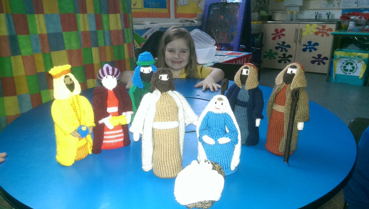 portmeadp's tweet photo. Year one loved looking at the nativity scene Daisy's nan made. Thanks for bringing them in Daisy. #pmdpre #pmdpkuw https://t.co/1XUgpJ8Pao