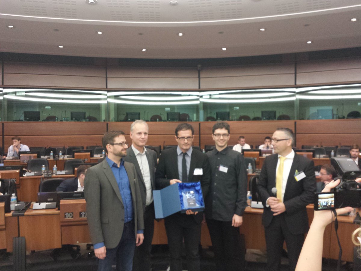 SESAR_JU's tweet image. Picking up second prize for its solution is the #M-CLICK aeronautical data validator  #SESAR #SWIMMasterClass