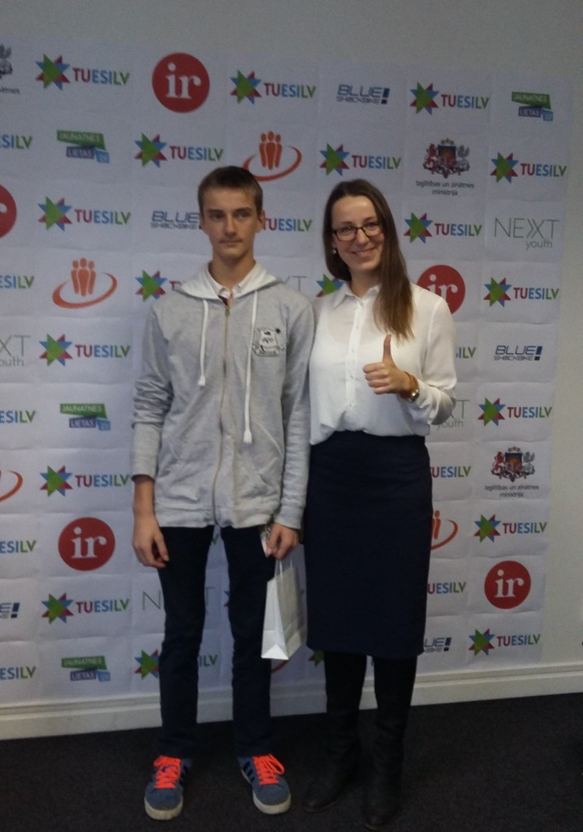 IZM_gov_lv's tweet photo. Sveicam konkursa @TUESILV laureātus! Pasniedzām arī mūsu specbalvas interesantāko darbu autoriem katrā nominācijā. https://t.co/sWLfUsXP4k