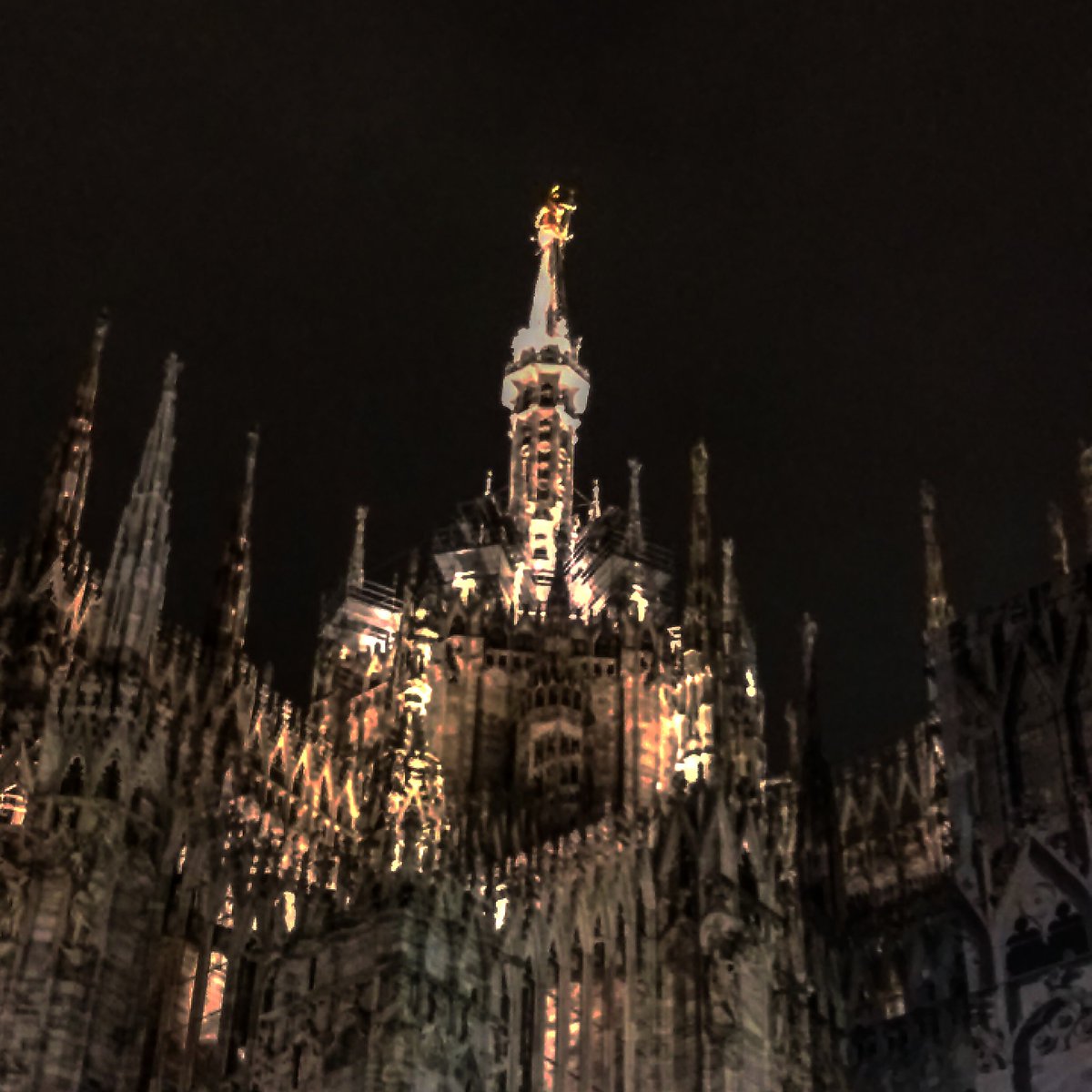 M80Matteo's tweet photo. #Milano #nightline #night #photography #duomo
#Natale2015 #atmosfera #matteomarinelli https://t.co/3SSLjyPEwY