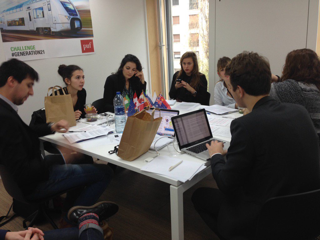 editions_PUF's tweet photo. Les délégations de la commission Transports renoncent à déjeuner afin d'aboutir à un accord rapidement #Generation21 https://t.co/2ZoUOHwVVl