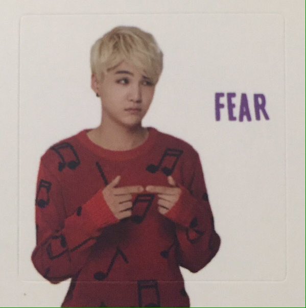 agustdrm's tweet photo. pwldjflevn this is so cute honey omggggg ππ is yoongi imitating Inside Out's characters? π https://t.co/VaSmqGDoOh