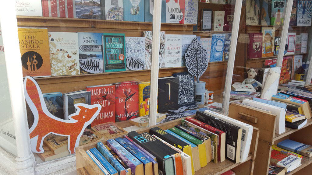 happentobeshort's tweet image. LDN BK Crawl @FoxedBooks found @ShaminiFlint @monsoon_books in @Dauntbooks! hercommonplaceblog.wordpress.com/2015/12/10/ldn…